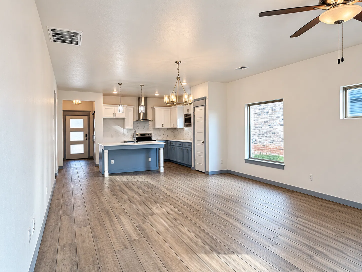 3 bed, 2.0 bath, 1787 sqft, $1,750 — Photo 3
