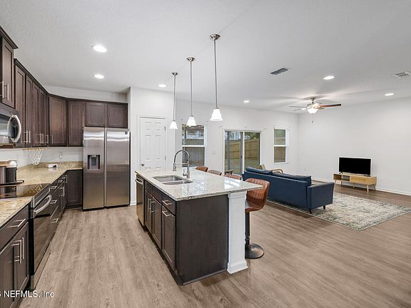 4th image of 1654 BERMUDA Road