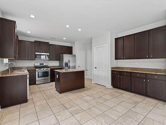 3rd image of 2866 Cross Landing Dr
