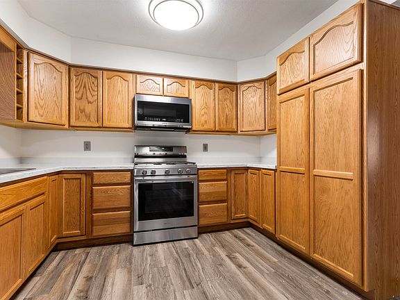 5th image of 5461 Pebble Creek Trl