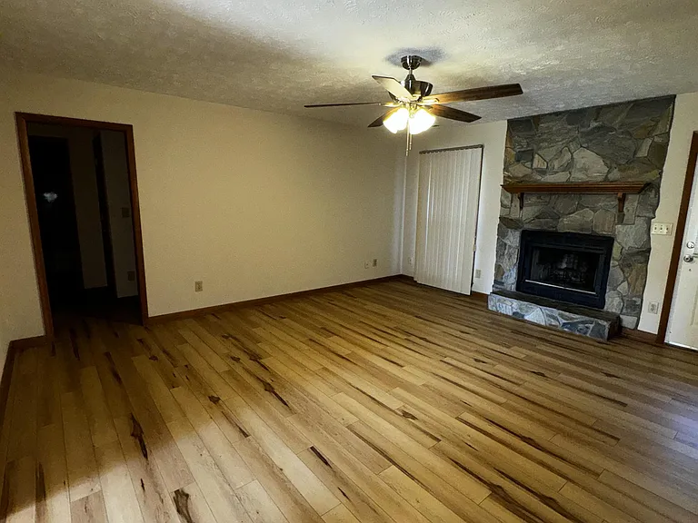 7820 Loxley Dr — Photo 5