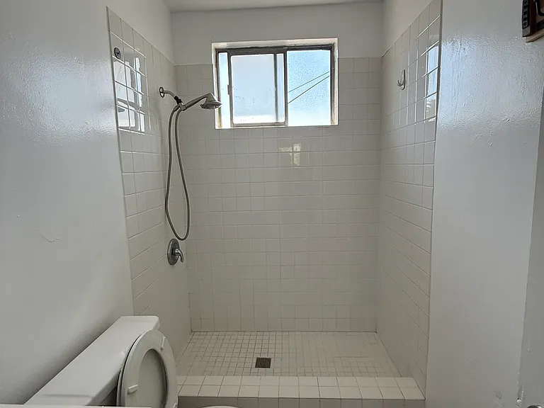 2731 Whittier Blvd #4 — Photo 8