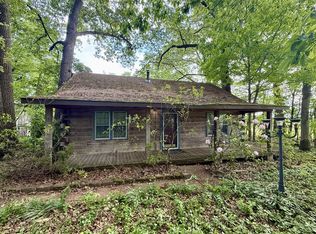 100 Dowlen Ln, Chapmansboro, TN 37035