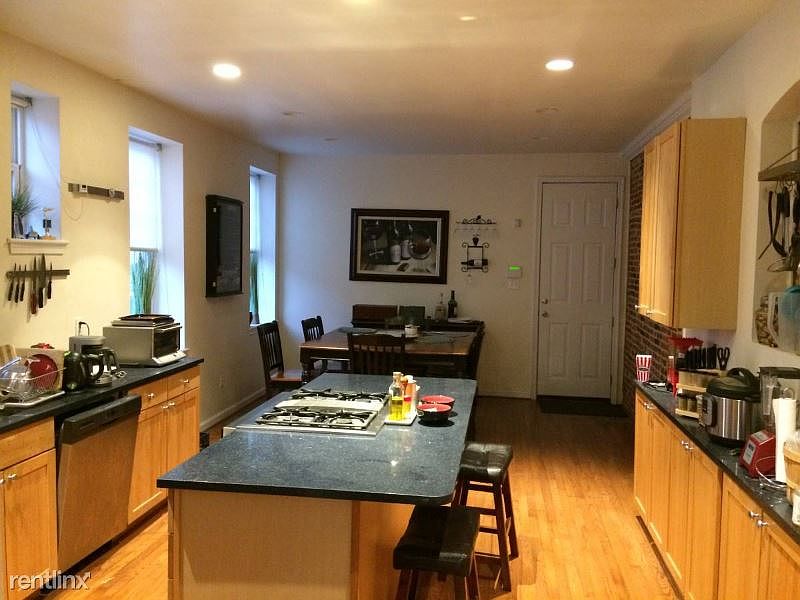 2nd image of 2920 E Baltimore St