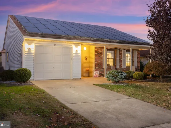 52 Horseshoe Ln N, Columbus, NJ 08022