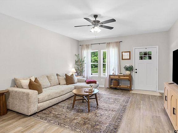 5th image of 10883 Browning St