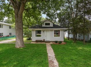 6N950 Maple Ave, St Charles, IL 60174