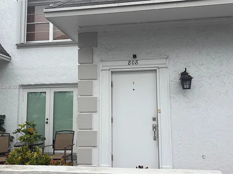 808 NE 27th Ave #808 — Photo 4