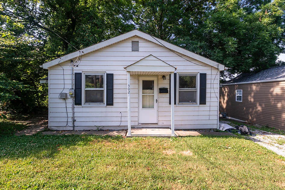 502 W Van Buren St photo 1