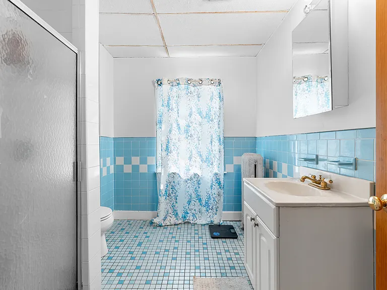 50 Moore St #2R — Photo 7