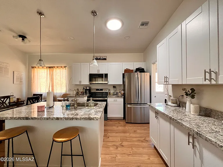 15235 N Lago Del Oro Pkwy — Photo 4