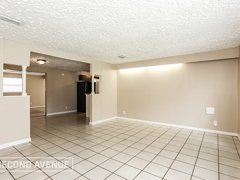 7938 Lake Park Ct — Photo 5