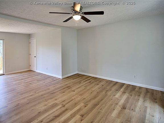 4th image of 645 Westview Ave