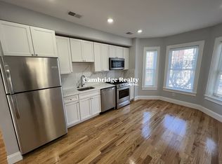 372 Oxford St #3T, Cambridge, MA 02140