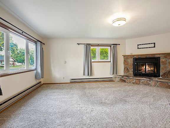 5th image of 2717 W Broadway Ave