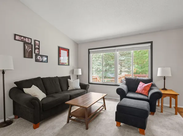 7600 Palomino Ln, Lino Lakes, MN 55014