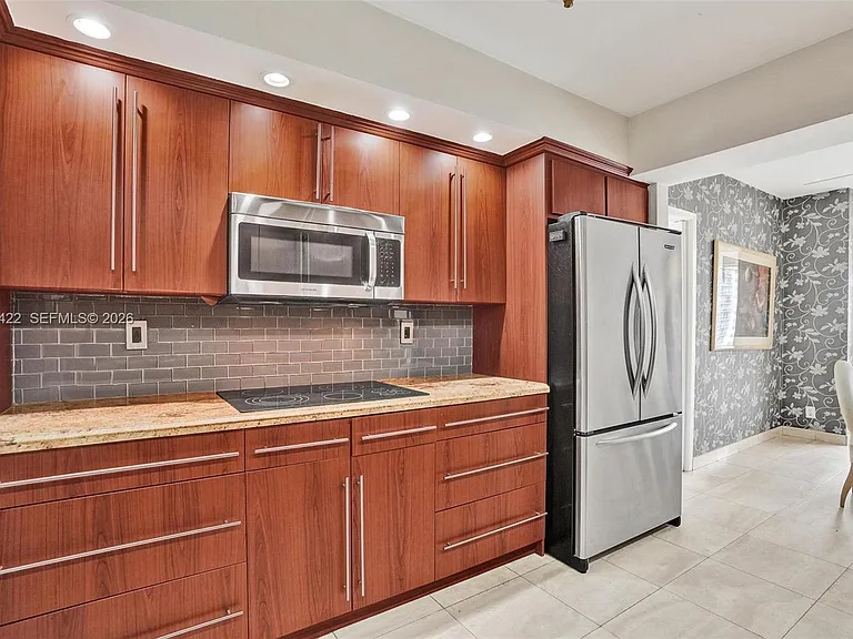19355 Turnberry Way #8K — Photo 11
