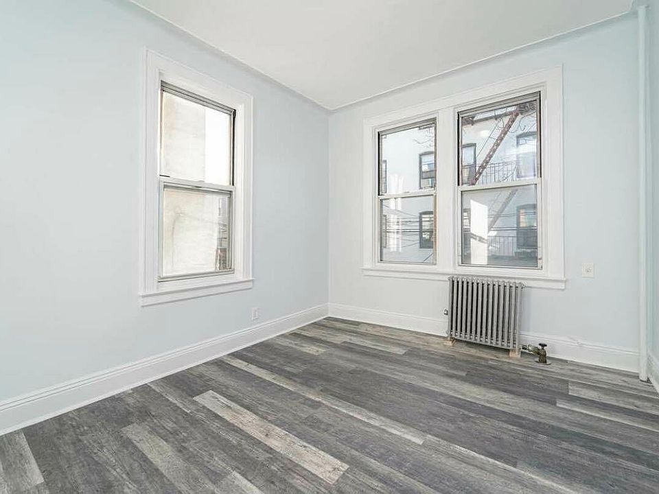1st image of 32-30 45th St #1LR