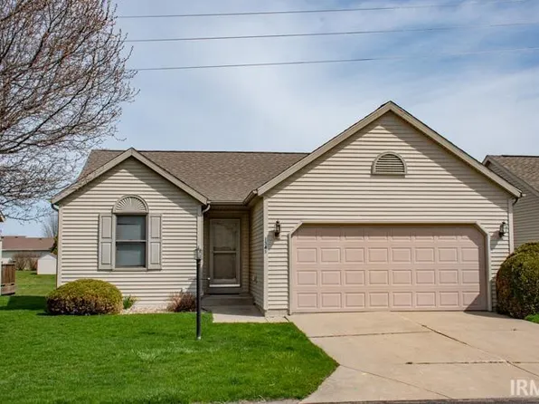 1341 Clover Creek Ln, Goshen, IN 46526