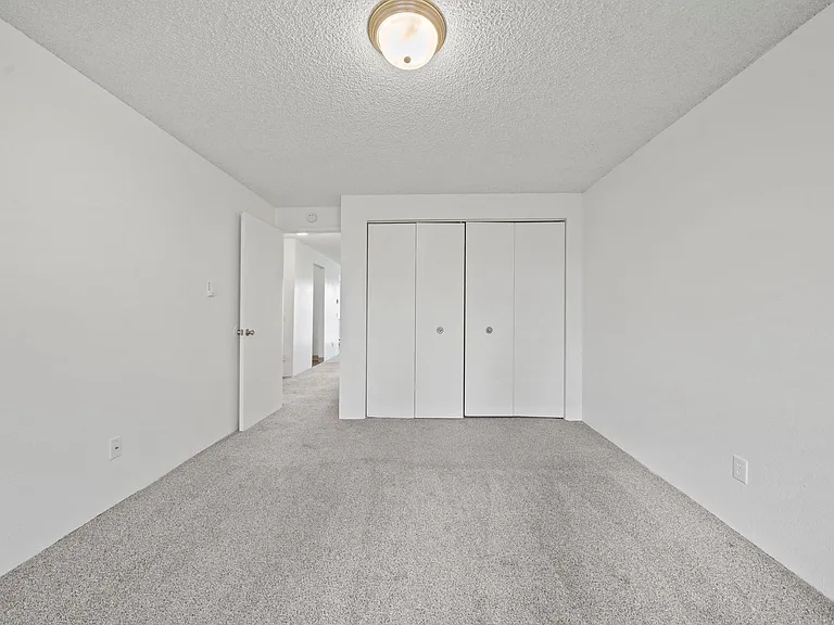 Park Ridge Apartments — Photo 70