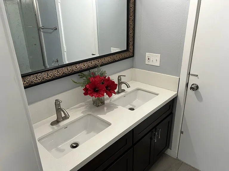 1229 Maple Ave — Photo 15
