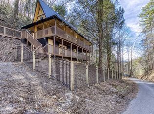 358 Ownby Cir, Gatlinburg, TN 37738