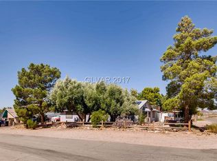 1690 Turf Dr, Henderson, NV 89002