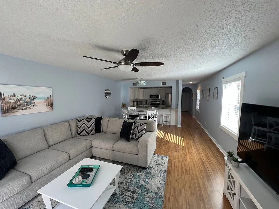 145 Escambia Ln #108