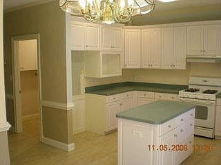 3rd image of 815 Hidden Harbor Ct