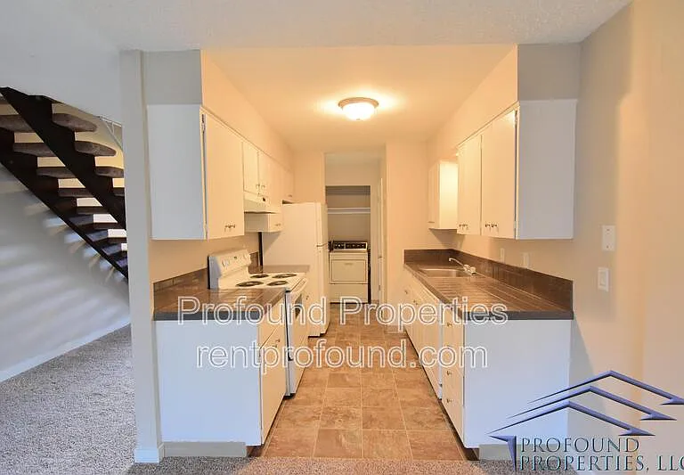 6050 SW 130th Ave #B — Photo 3