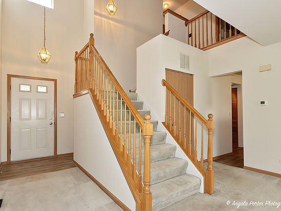 2nd image of 659 Winchester Ct
