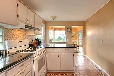 9005 45th Ave NE — Photo 15