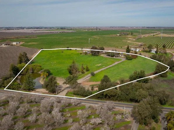 8225 Rodden Rd, Oakdale, CA 95361