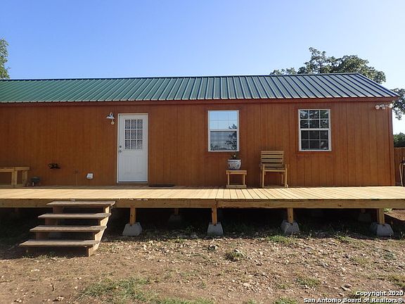 4th image of 724 Private Road 1510