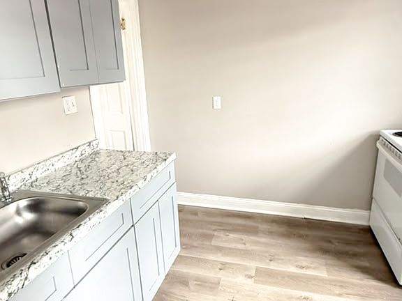 2nd image of 9 Wyllys St #B1