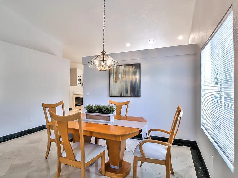 4522 Peacock Ct — Photo 4