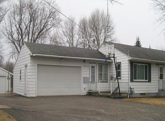 2nd image of 920 Washburn Ave