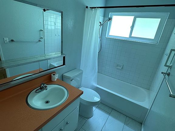 4th image of 733 San Bruno Ave APT 2
