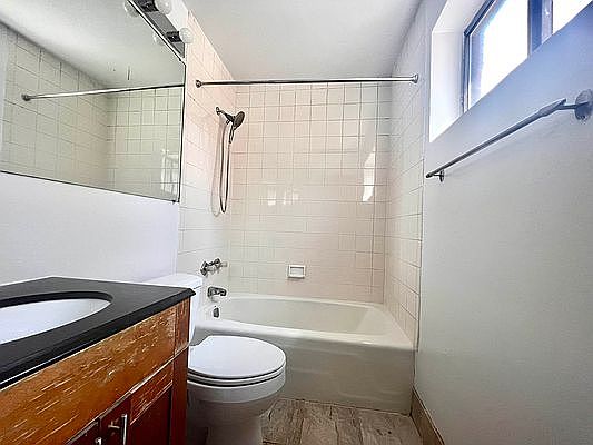 5th image of 370 W 30th St APT 9d