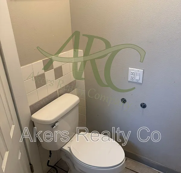 1216 Cedar St — Photo 11