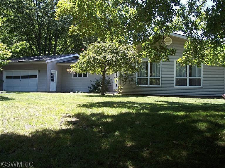 1st image of 1775 S Lakeshore Dr