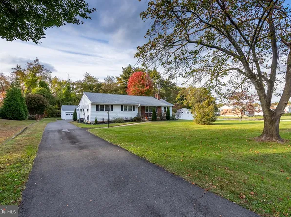 602 Mount Laurel Rd, Hainesport, NJ 08036