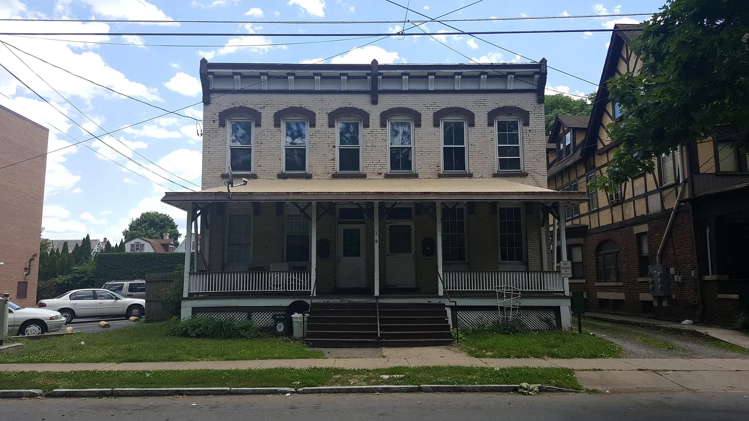 476 S Franklin St photo 1