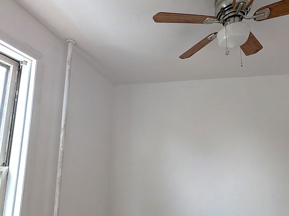 5th image of 227 Garfield Ave #2B