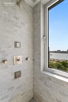 Sold by Sotheby's International Realty | media 13