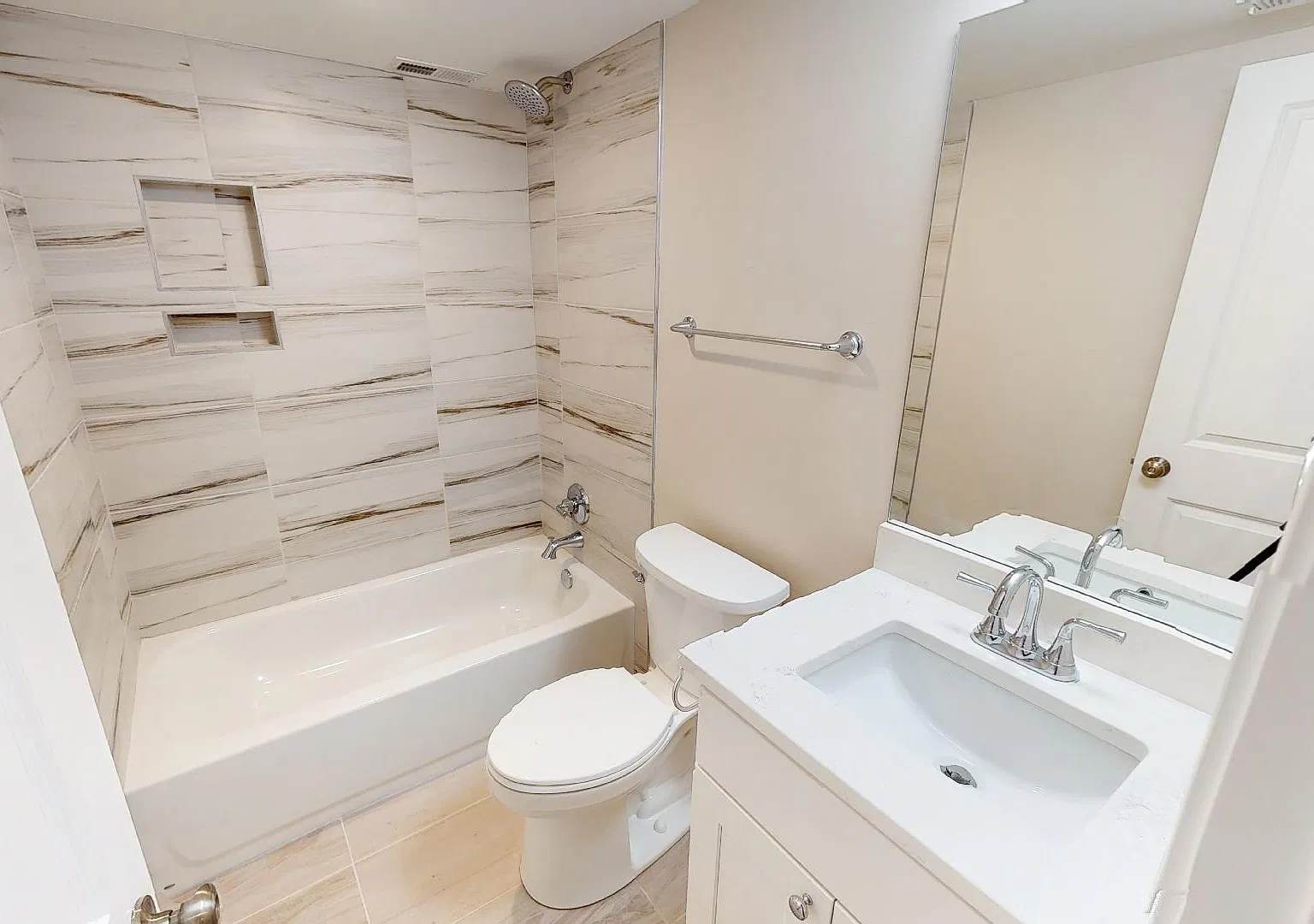 232 Hamilton St NW — Photo 2