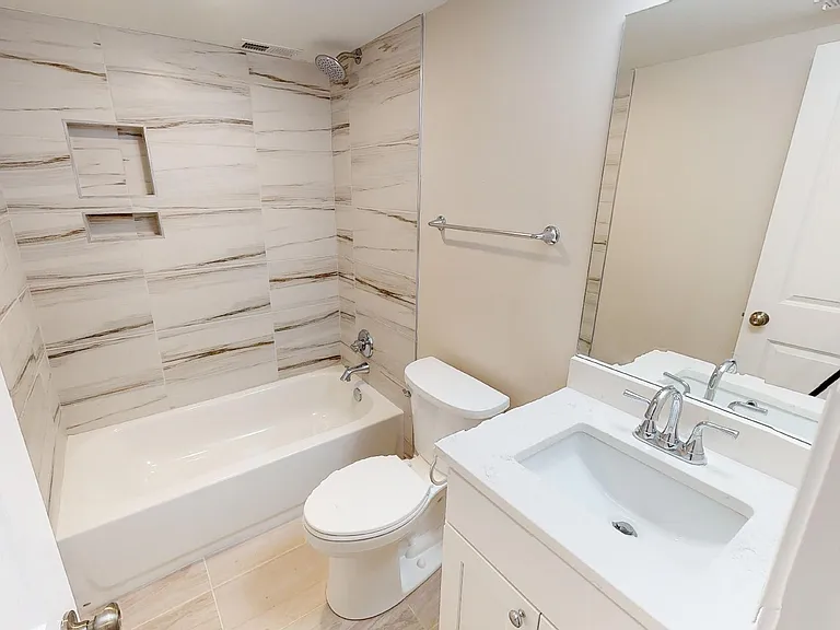 232 Hamilton St NW #C03 — Photo 2
