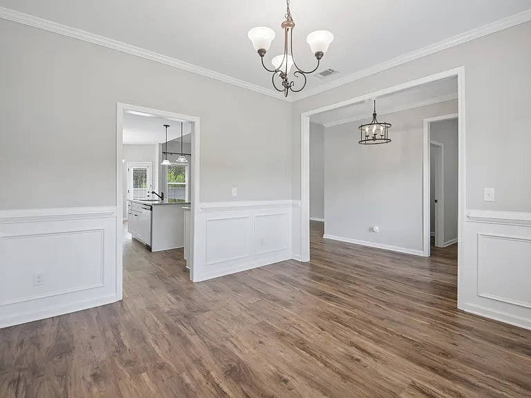 1121 Birchwood Dr — Photo 6