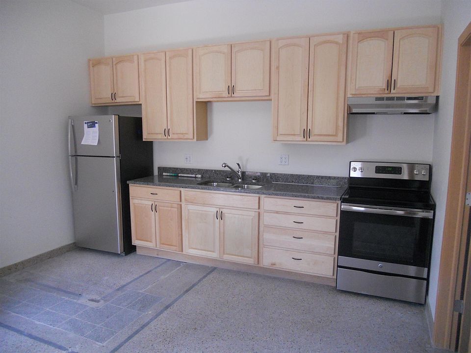 1st image of 409 N Broadway APT 12