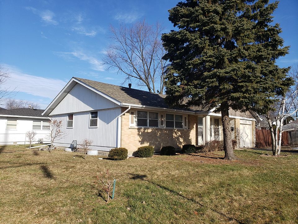 1st image of 1420 Everett Ave